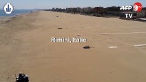 Covid-19 : la police de Rimini, en Italie, patrouille une plage avec des drones