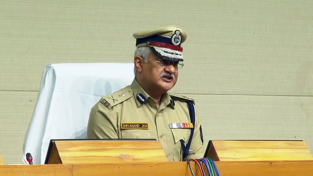 GUJARAT DGP SHIVANAND JHA PRESS CONFERENCE ON LAW AND ORDER IN LOCKDOWN