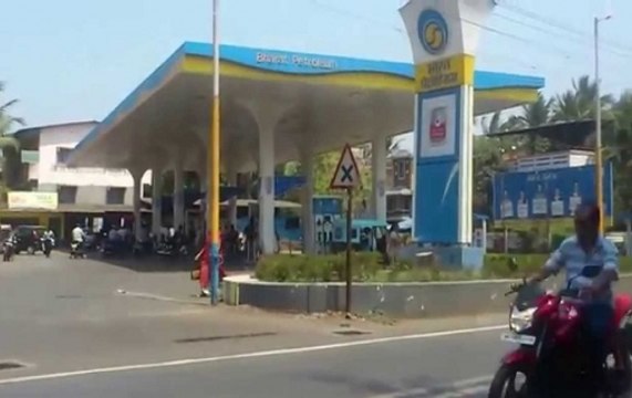 Uttar Pradesh: Clashes at petrol pump caught on camera in Baghpat