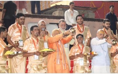 Download Video: After roadshow, PM Modi performs Ganga Aarti at Dashashwamedh Ghat