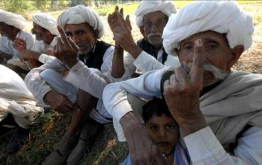 Lok Sabha Polls 2019: Senior voters in Agra defy age to cast vote