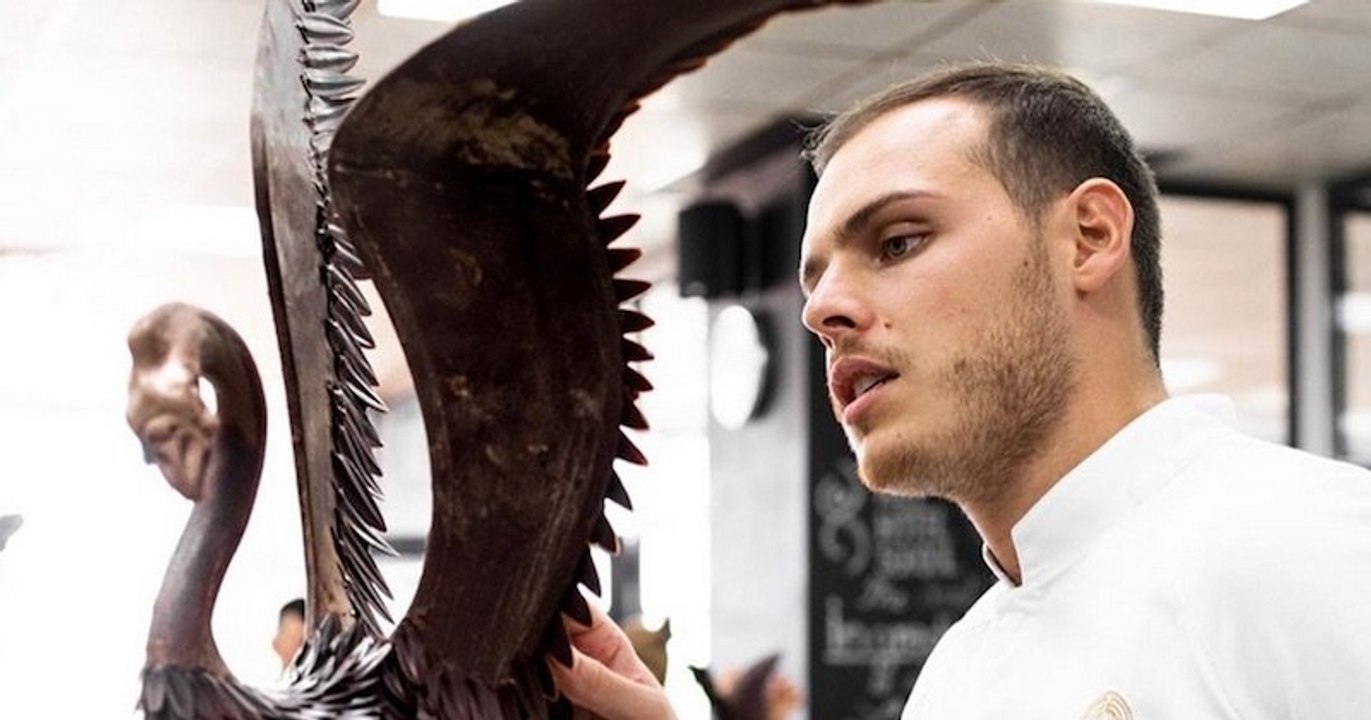Amaury Guichon, le chef pâtissier qui réalise d'incroyables sculptures en chocolat
