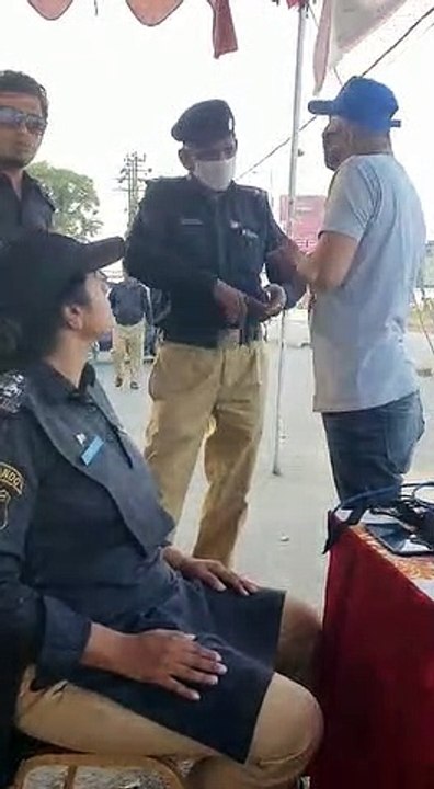 Dabung Police officer in karachi city