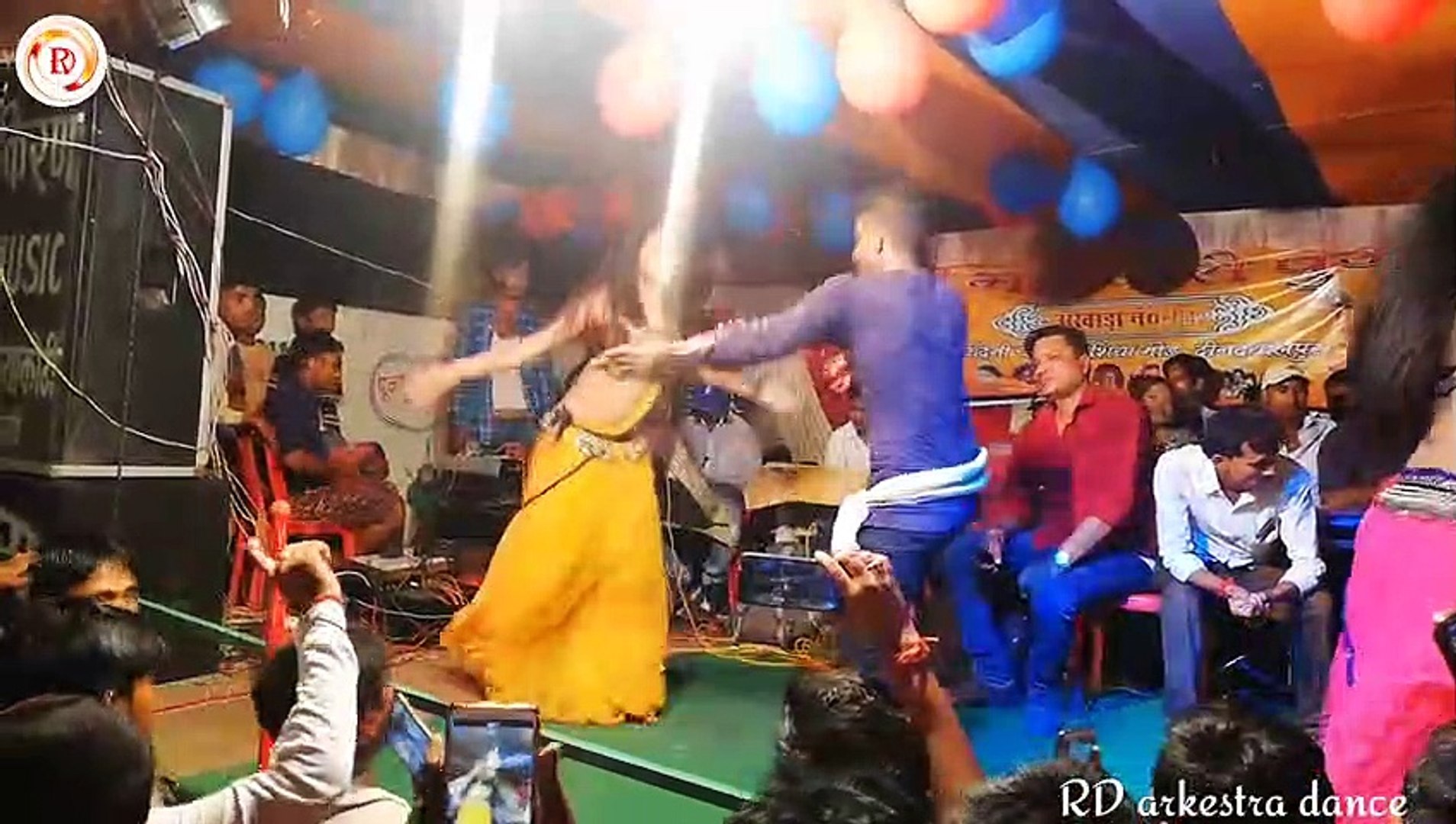 khra Ke Lathi Dhodi Me Hur Dehab Dekhni Gail khra Ke Toli Choliya Me Kas Ke Har Ek Mal Lucky Raja Song Mahimanisha Dance Mahimanisha Video