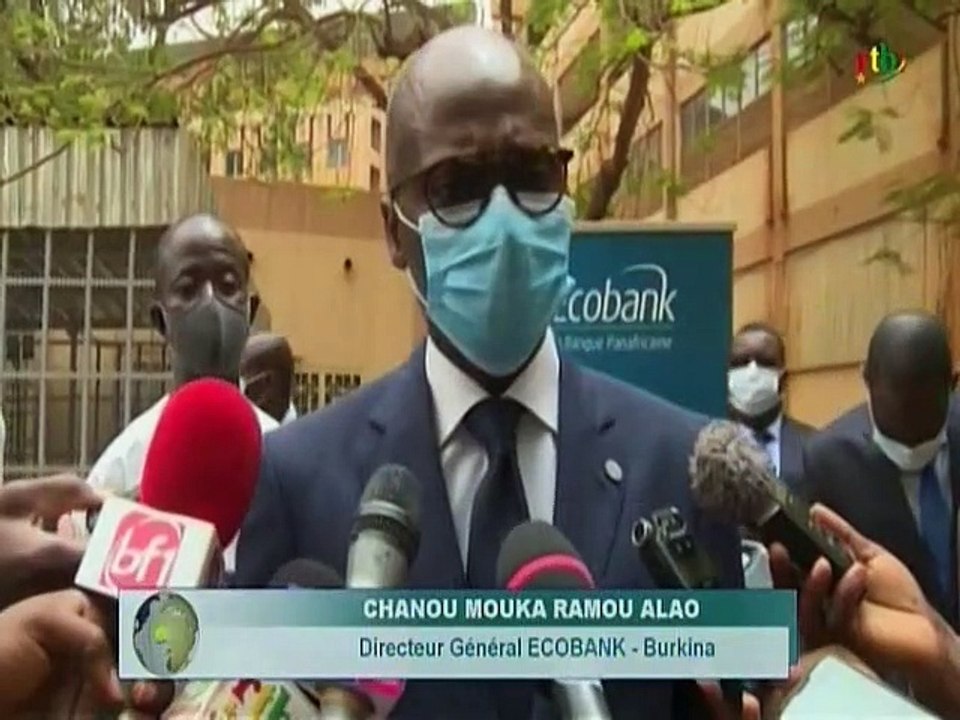 RTB / Covid 19 - Don de la part de deux banques de la places et une association des Jeunes commerçants de Bobo au ministère de la Santé publique
