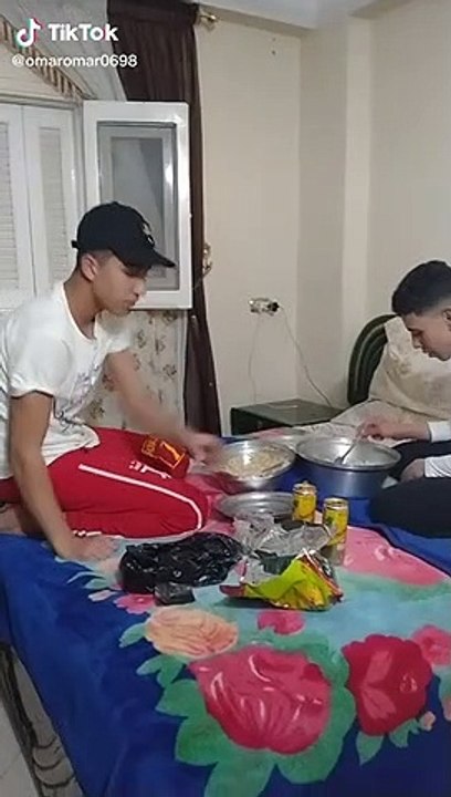 كوميديا دكر بط ضايع بعد صلاة العشاء