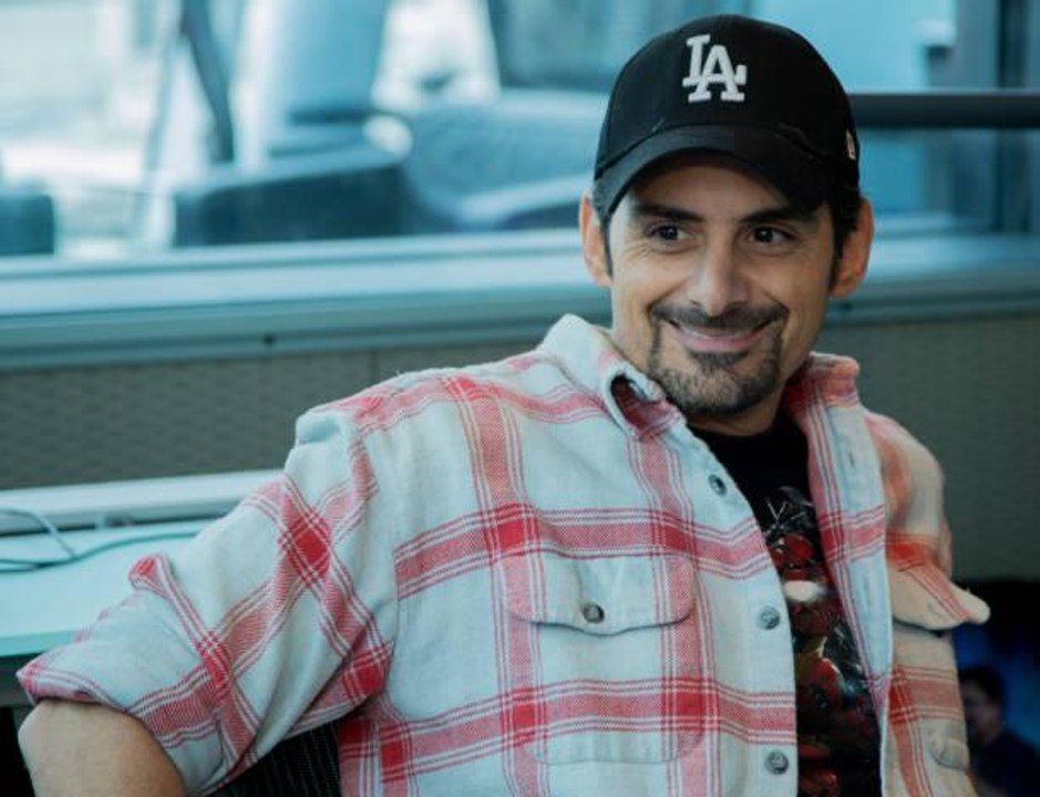 Brad Paisley Crashed a Mississippi Elementary School Teachers' Zoom Meeting
