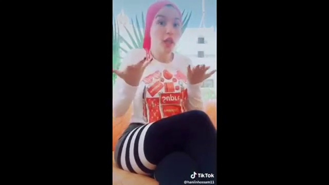 حنين حسام  بعد قرار جامعة القاهرة التحقيق فى فيديوهاتها