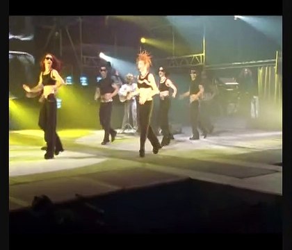 Mylène Farmer (Live) — “Désenchantéeˮ | (Mylène Farmer : Live à Bercy) — (1997)