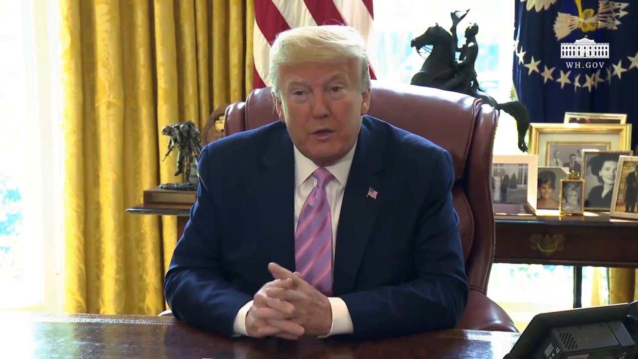 Trump suspende "temporalmente" la inmigración a EEUU
