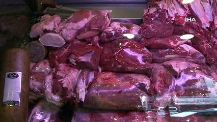 Ramazan öncesi et alışverişi yapan vatandaşlar, kasaplarda yoğunluğa neden oldu; '5 liralık artış var'