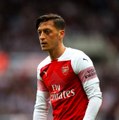 Arsenal'de Mesut Özil krizi