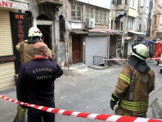 Fatih'te bir binada çökme meydana geldi