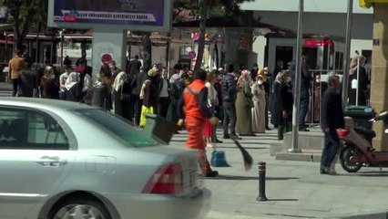 Çorum'da 'evde kal? çağrılarına rağmen sokaklar doldu