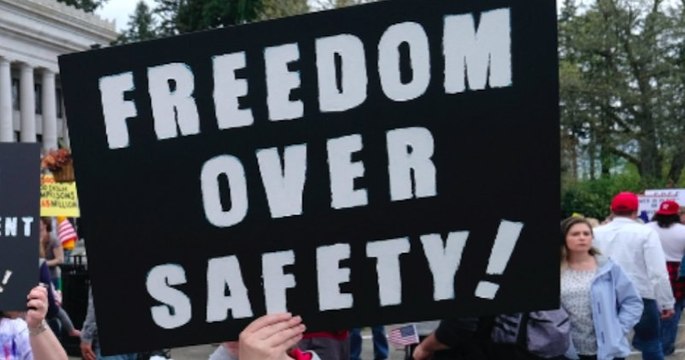 Coronavirus : des manifestations anti-confinement se propagent aux États-Unis