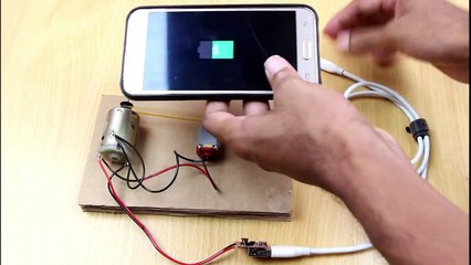 Télécharger la video: Free Energy 100% Self Running Mobile Charging Machine Generator Using DC Motors