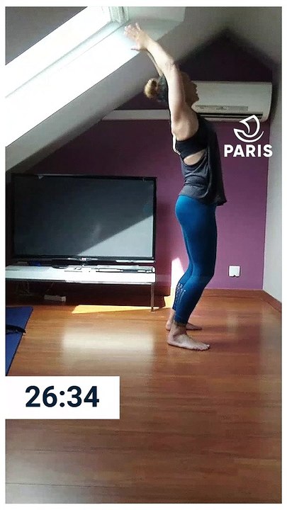 Paris chez vous : 30 minutes de stretching "adultes et séniors confirmés" avec Christel, éducatrice sportive à la Ville de Paris.