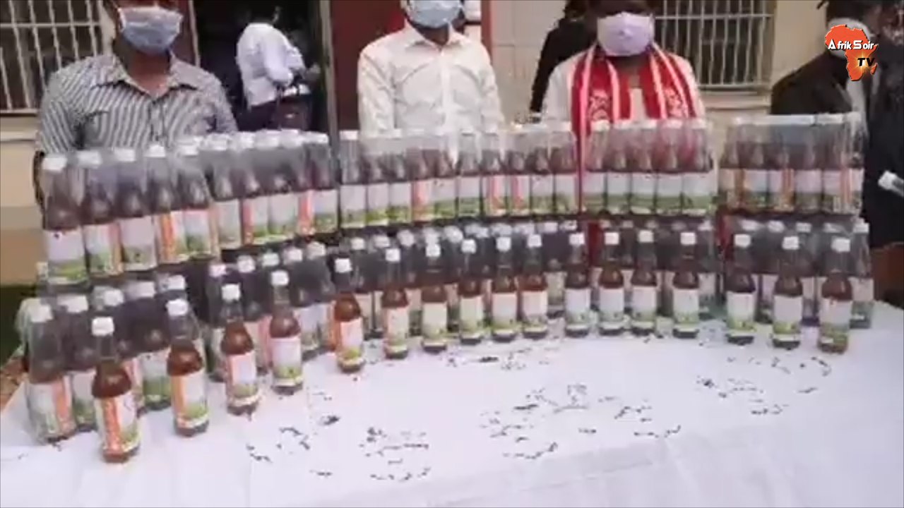 Andry Rajoelina fait tester le CVO-Covid médicament contre le Covid-19 à Madagascar