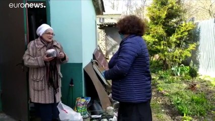 Las penurias y el aislamiento de los ancianos rusos por el coronavirus