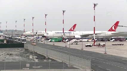 Kırgızistan'daki Türk vatandaşları İstanbul'a getirildi