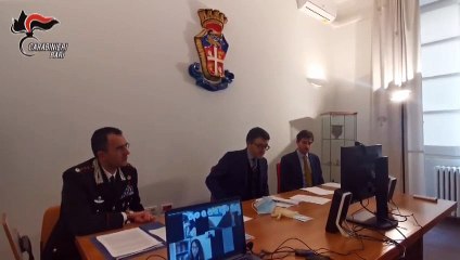 下载视频: Andria - Latitante arrestato in Salento: conferenza stampa (21.04.20)