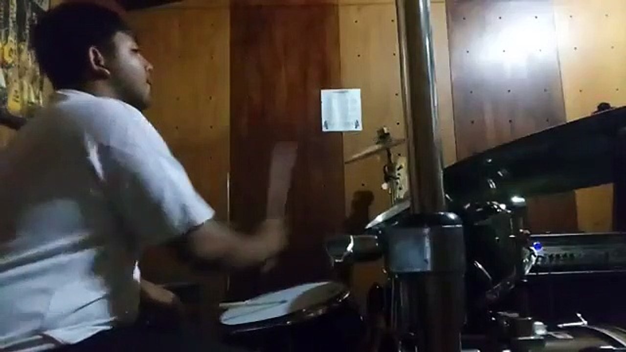 Seru   Seruan cover drum lucu J rock meraih mimpi - lagi oleng