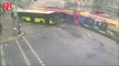 Tramvayın otobüs ile çarpıştığı kaza kamerada
