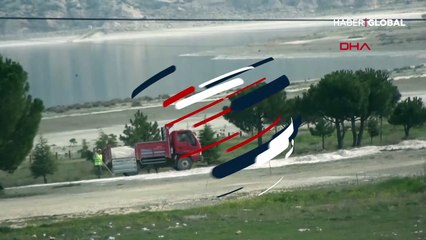 Salda Gölü'nün taşınan kumları, eski yerine alınıyor