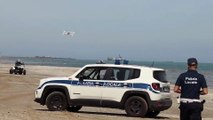 İtalya’da, polis , yasağı delen bir kişiyi sahilde güneşlenirken drone ile yakaladı.