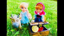 TREASURE HUNT Surprise Box Opening with DISNEY ANNA and ELSA Toys Toddler Frozen Dolls-