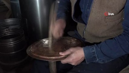 Sağlık Bakanı Koca'nın fotoğrafı bakır tepsiye işlendi