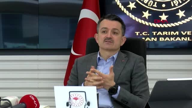 Bakan Pakdemirli, İzmirli çiftçilerle videokonferans yöntemi ile görüşdü