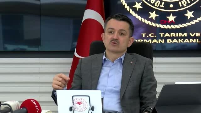 Bakan Pakdemirli, İzmirli çiftçilerle videokonferans yöntemi ile görüşdü