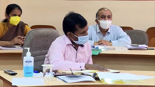 GUJARAT MINISTER KAUSHIK PATEL ATTEND CABINET MEETING WITH STATE CM USING VIDEO CONFERENCE FROM AHMEDABAD COLLECTOR OFFICE DURING LOCKDOWN