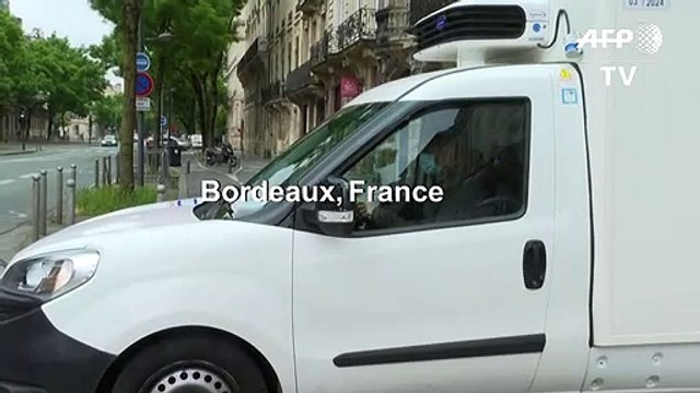 Coronavirus: le livreur de repas, héros des seniors isolés à Bordeaux