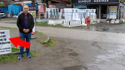 Mermer ustası, ilgi artınca "Evde kalın, bize iş çıkarmayın" yazılı mezar taşının daha büyüğünü yaptı