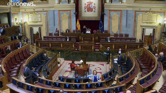 Испания продлевает чрезвычайное положение до 9 мая