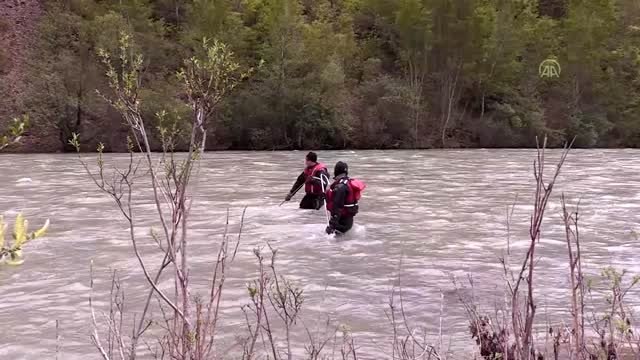Munzur Çayı'nda kaybolan uzman çavuşu arama çalışmaları sürüyor