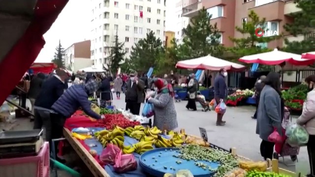 Ramazan ayı ve sokağa çıkma kısıtlaması etkisiyle sokaklar doldu taştı