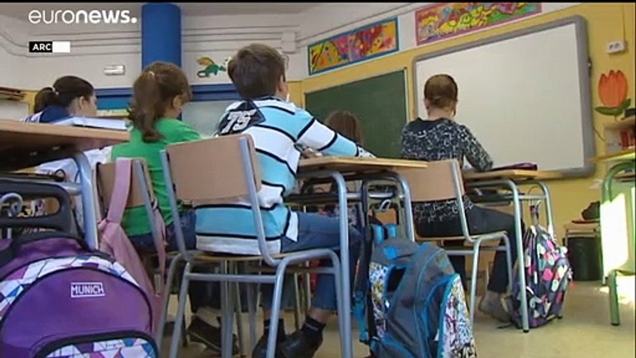 11. Mai: Erster Schultag für niederländische Kinder