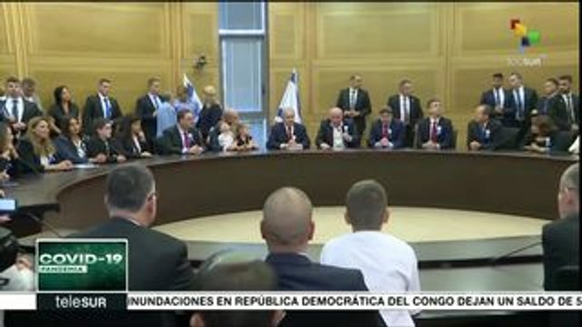 teleSUR Noticias: Trump anuncia suspensión de migrantes a EE.UU.