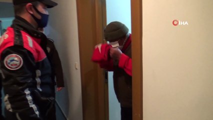 Giresunlu Nurullah Dede'den anlamlı istek...Görevliler istediği bayrağı getirdi