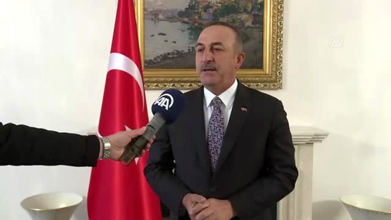 Çavuşoğlu: "Bu gece 15 bin vatandaşımızı ülkemize getirip, farklı şehirlerde karantina altına almış...