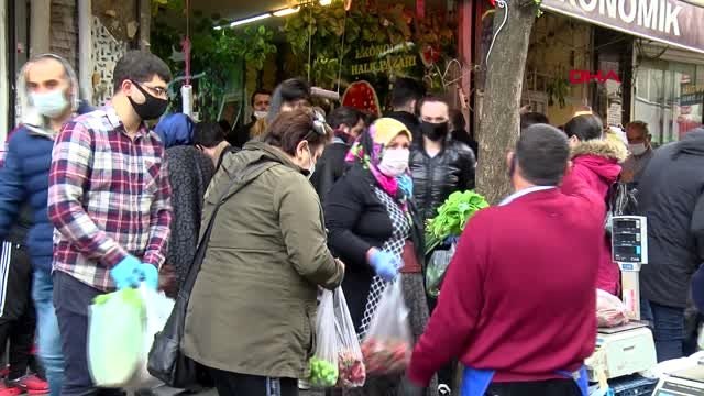 ÇAĞLAYAN'DA ALIŞVERİŞ YOĞUNLUĞUNDA SOSYAL MESAFEYİ HİÇE SAYDILAR