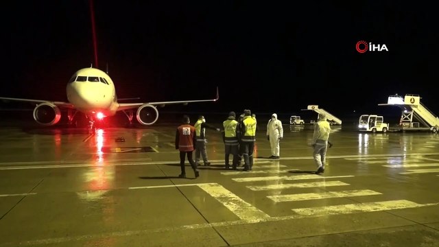 Almanya’dan getirilen 182 Türk vatandaşı Ağrı'da yurtlara yerleştirildi
