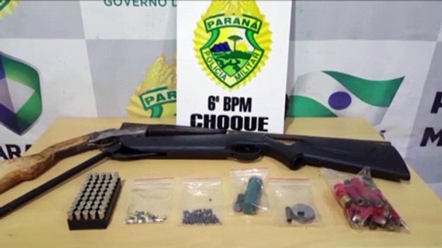 Mulher é detida pelo Pelotão de Choque da PM com armas de fogo e munições