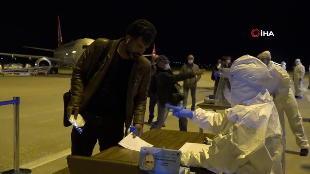 Macaristan’dan getirildi, 'aşağılama' suçundan soruşturma başlatıldı