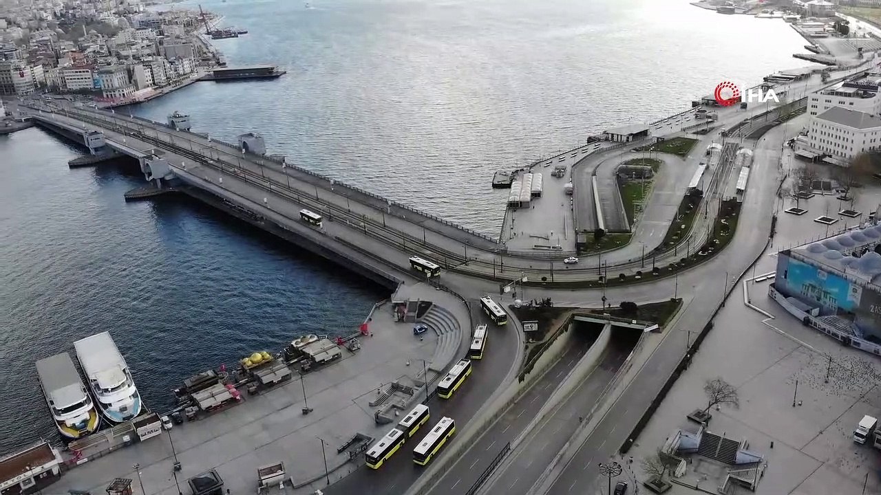 Eminönü Meydanı sessizliğe büründü