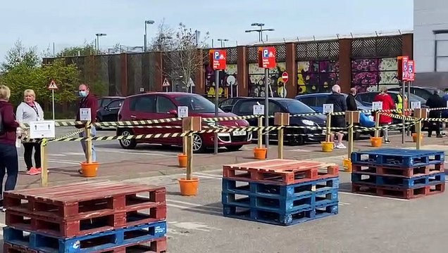 Queues outside Sunderland's B&Q hours after store reopened