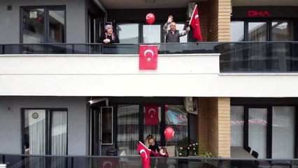 BURSA 23 Nisan coşkusunda yüzlerce balon çocukların ellerinden yükseldi